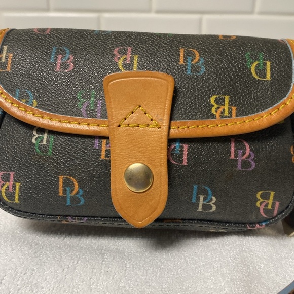 Dooney & Bourke Black Multicolor Logo Wristlet - Picture 2 of 9